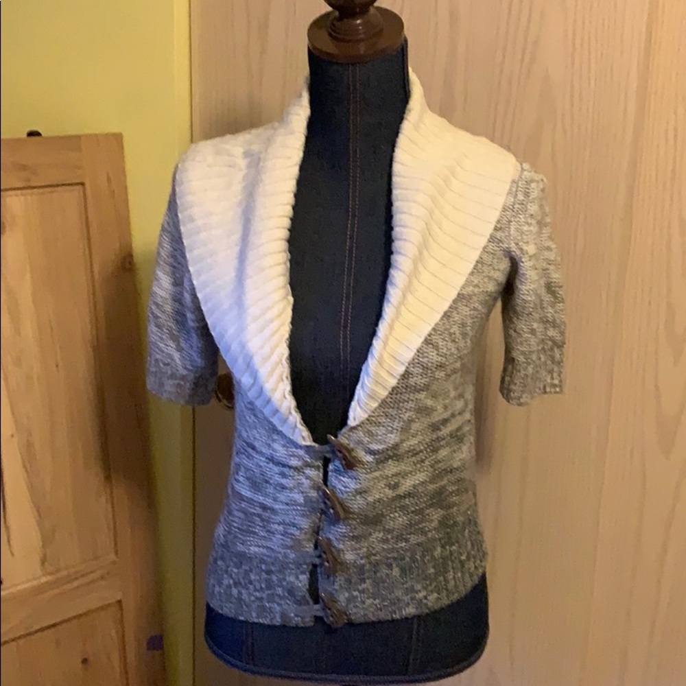 BKE size large grey and white knit sweater